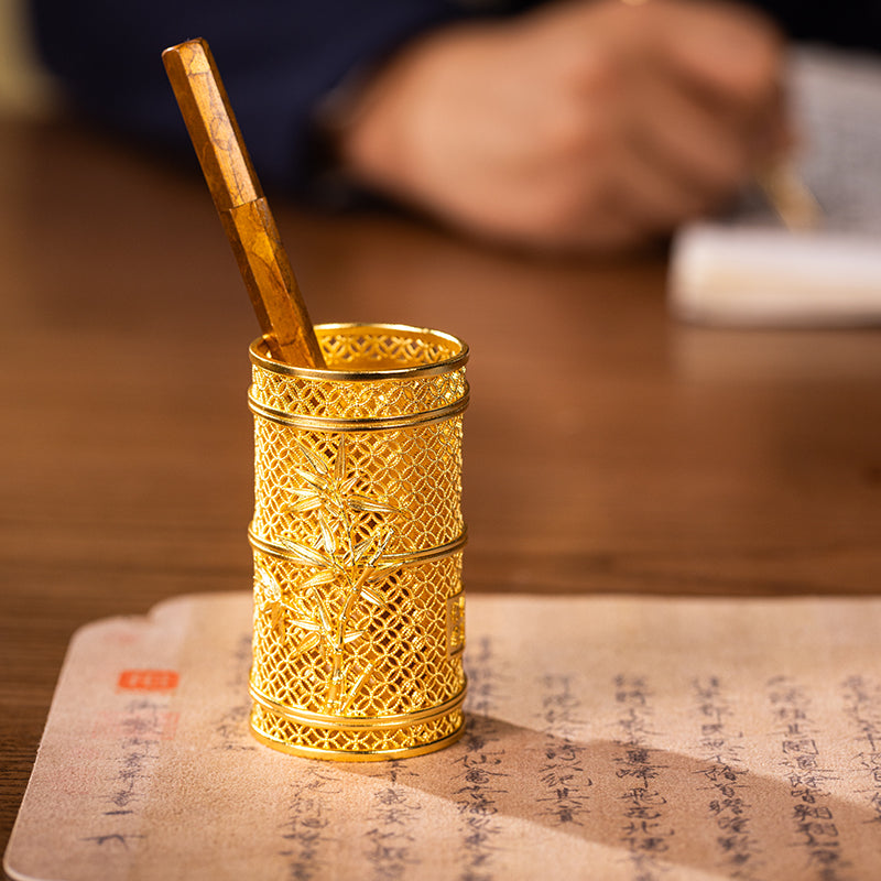 Luck Pen Holder
